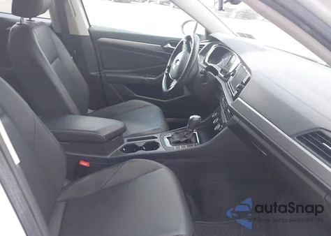 2019 Volkswagen Jetta 1.4T R-Line/1.4T S/1.4T Se from USA, damaged, VIN 3VWC57BUXKM086227